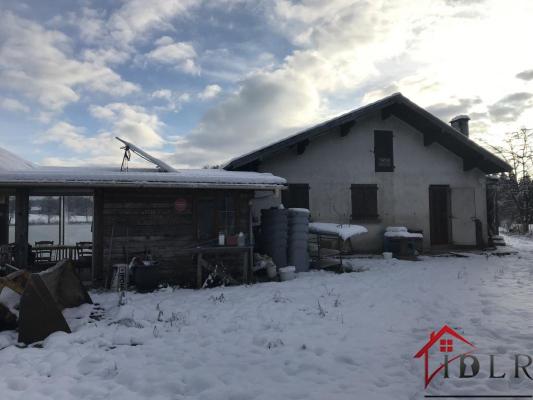 Secteur mille étangs. Maison sur 3 hectares dont  un étang d