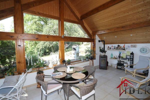 Belle propriété de 160 m2 avec jardin boisé et vue imprenabl