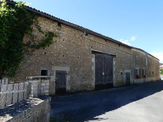 Grande maison familiale idéale pour les chambres d'hôtes