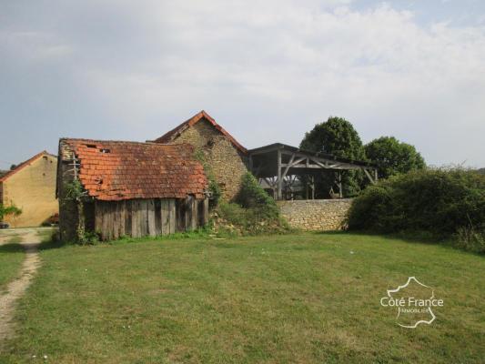 DORDOGE-TAMNIES- PROPRIETE AGRICOLE