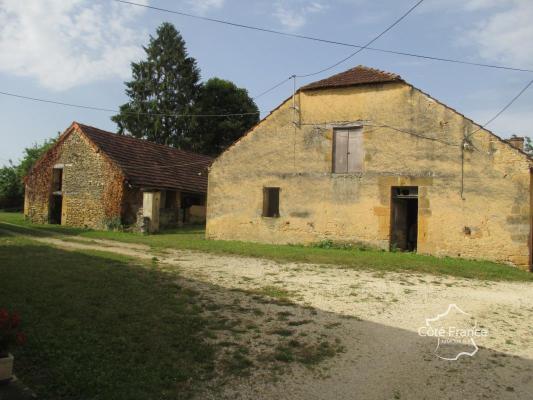 DORDOGE-TAMNIES- PROPRIETE AGRICOLE