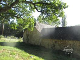 DORDOGNE- COLY- ENSEMBLE IMMOBILIER