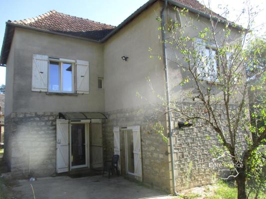 DORDOGNE- COLY- ENSEMBLE IMMOBILIER