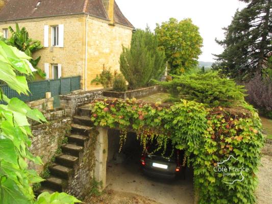 DORDOGNE- MARQUAY- ENSEMBLE IMMOBILIER