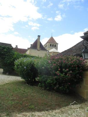 DORDOGNE- MARQUAY- ENSEMBLE IMMOBILIER