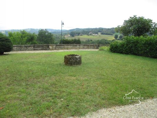 DORDOGNE- MARQUAY- ENSEMBLE IMMOBILIER