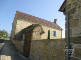 DORDOGNE-SARLAT LA CANEDA:  ENSEMBLE IMMOBILIER DE GITES