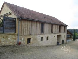 DORDOGNE-SARLAT LA CANEDA:  ENSEMBLE IMMOBILIER DE GITES