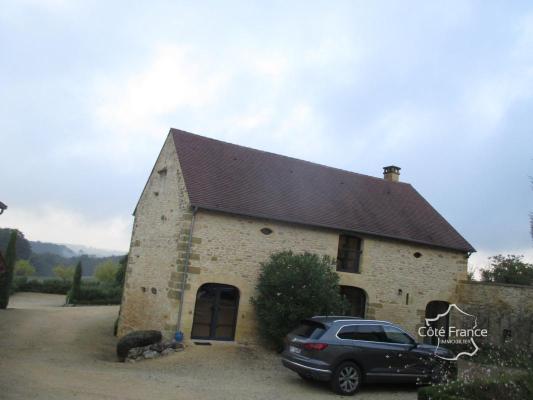 DORDOGNE-SARLAT LA CANEDA:  ENSEMBLE IMMOBILIER DE GITES