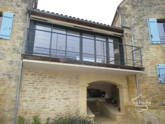 DORDOGNE-SARLAT LA CANEDA:  ENSEMBLE IMMOBILIER DE GITES