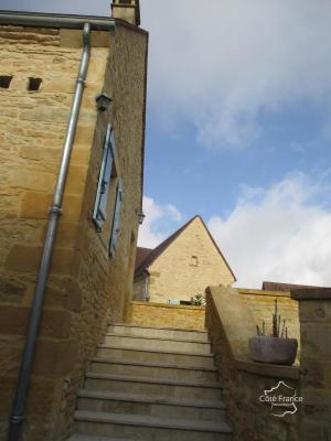 DORDOGNE-SARLAT LA CANEDA:  ENSEMBLE IMMOBILIER DE GITES