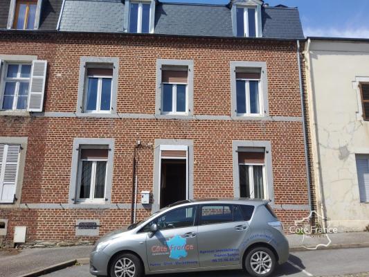 ARDENNES 08 Fumay. Maison de ville de 132 m2 avec cinq chamb