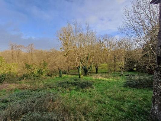 Ancien corps de ferme 140m² hab + 280m² dépendances