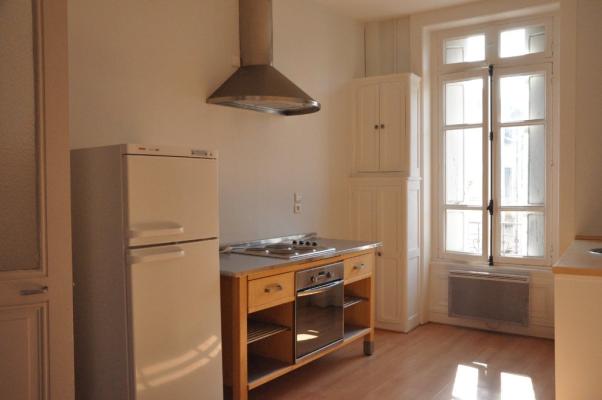 74 RUE DU ONZE NOVEMBRE - grand F3 de 89 m²