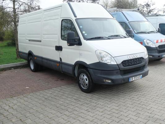 Iveco 35C13 2.3 127 CH 8 CV