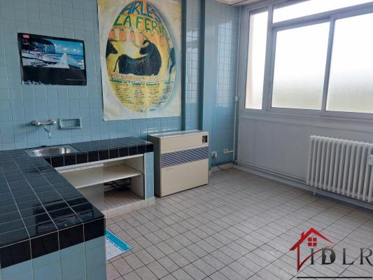 Centre-ville de Saint-Dizier, appartement de 250m2 avec poss