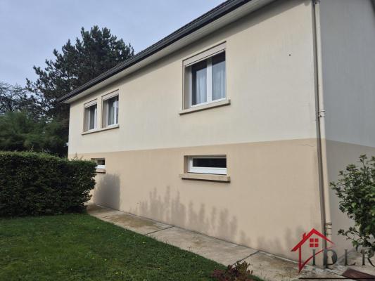 Pavillon sur sous-sol de 90m2, à conforter, avec jardin