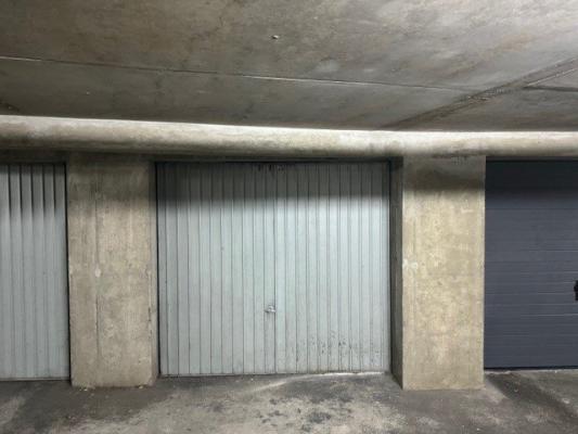 Garage/box