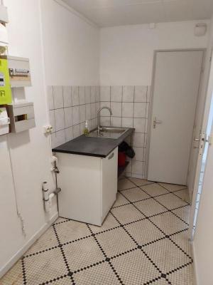 Local professionnel de 78.88 m² Pessac