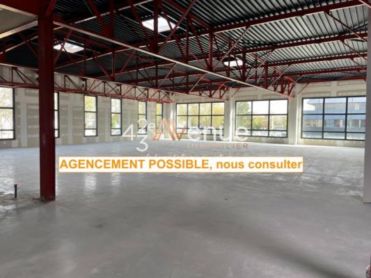 Local divisible de 409 m2 en PMR + places parking privatives