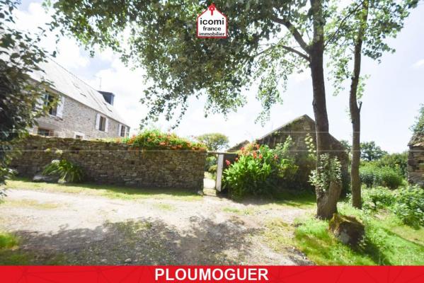 FINISTERE - Ploumoguer (29810) - A VENDRE - PROPRIETE DE 211 M2 -  5 CHAMBRES - DEPENDANCES - GARAGE - HANGAR - EXCELLENT DPE C - POMPE A CHALEUR AIR/EAU NEUVE