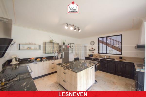 FINISTERE - Lesneven (29260) - A VENDRE - MAISON 280M² - 4 CHAMBRES/5 POSSIBLES - TERRAIN 4300M² - PIECE DE VIE 90M²  - SOUS - SOL 150M² - SUITE PARENTALE 27M²