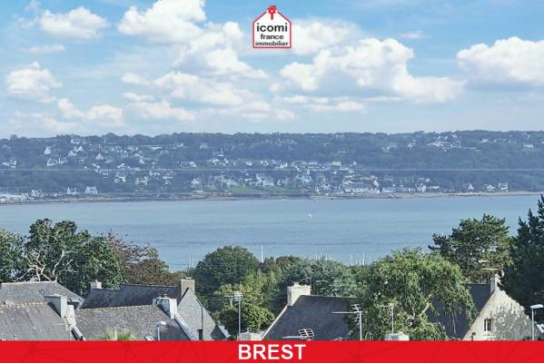 FINISTERE - Brest (29200) - A VENDRE - APPARTEMENT 80M² - VUE MER - DERNIER ETAGE - STATIONNEMENT - ESPACE VERT - PIECE DE VIE 30 M² - 2 CH - DPE C - CALME ABSOLU - RARE - COUP DE COEUR