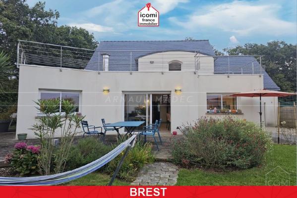 FINISTERE - Brest (29200) - A VENDRE - MAISON CONTEMPORAINE DE 200 M² - JARDIN 700 M² - 5/6 CH - CALME - CADRE VERDOYANT - SECTEUR RESIDENTIEL RECHERCHE - RARE