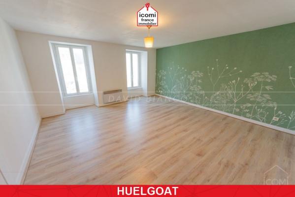 FINISTERE - Huelgoat (29690) - A VENDRE - IMMEUBLE 3 NIVEAUX 76M² - LOCAL COMMERCIAL + 1 APPARTEMENT COMPLETEMENT INDEPENDANT - BEAU POTENTIEL