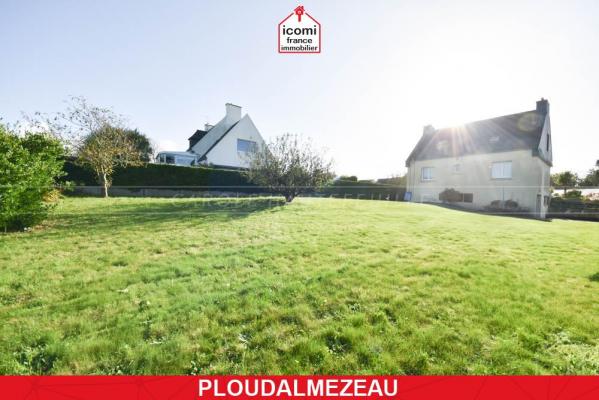 FINISTERE - Ploudalmézeau (29830) - A VENDRE - MAISON NON MITOYENNE - SOUS-SOL  - JARDIN DE 1000 M2 - FENETRES PVC - BEAU POTENTIEL - PLAGE A PROXIMITE