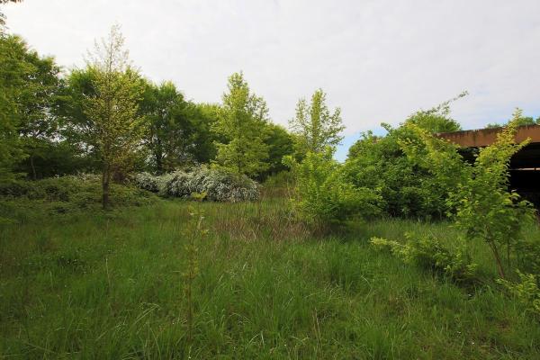 Terrain avec bâti à démolir - 3 042 m² - Château-Thierry (02)