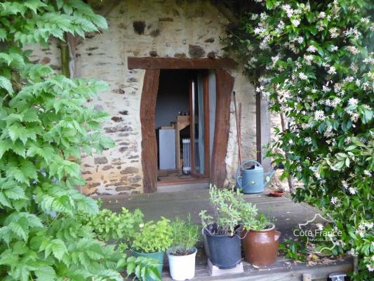 En exclusivité, Maison de charme avec belle vue dans un hame