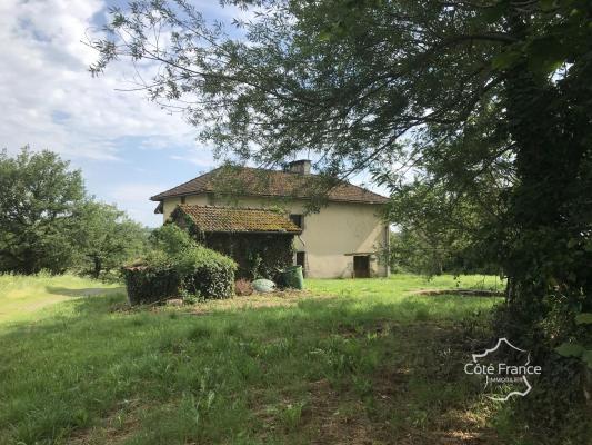 Très charmante maison Auvergnate à rénover, avec beau jardin