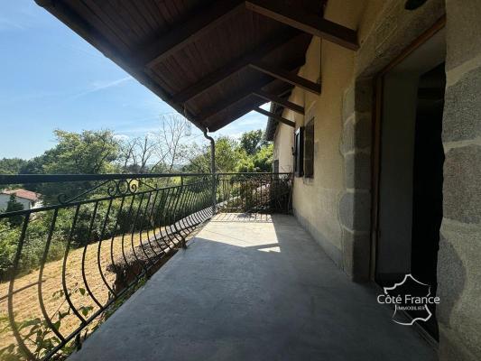 Très charmante maison Auvergnate à rénover, avec beau jardin