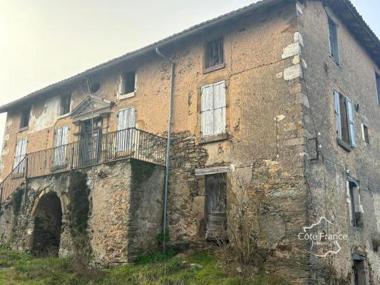 Ancien Auberge à rénover à vendre St. Santin-de-Maurs , 1560