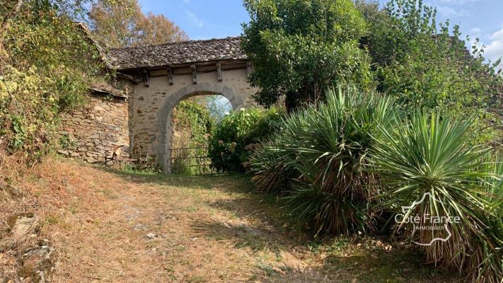 Grande maison de campagne avec gîtes avec des belles vues