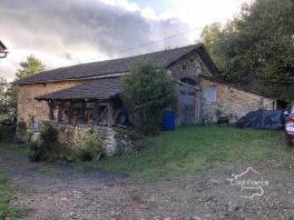 Corps de ferme avec dépendances à la campagne St Etienne-de-