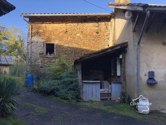 Corps de ferme avec dépendances à la campagne St Etienne-de-