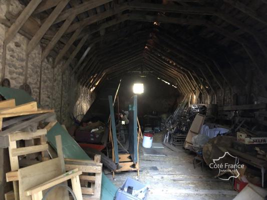 Corps de ferme avec dépendances à la campagne St Etienne-de-