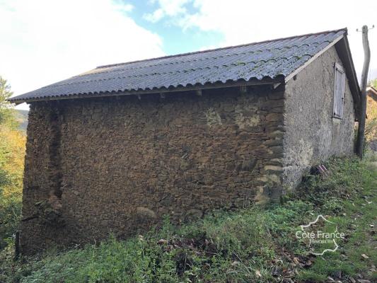 Corps de ferme avec dépendances à la campagne St Etienne-de-