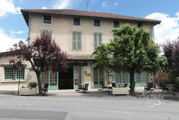 Hôtel à Maurs 15600 sud Auvergne, contre l'Aveyron et le Lot