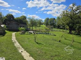 Maison de caractère (T5, renovée) située à la campagne - Le