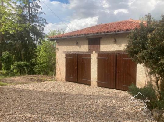 Très charmante maison de village à Bagnac-sur-Célé 46270 dan