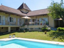 Très belle maison moderne plein pied avec piscine à vendre p