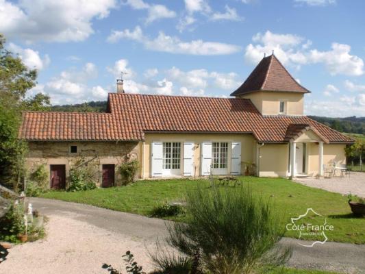 Très belle maison moderne plein pied avec piscine à vendre p