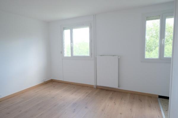 Location - Type 2  - 37 m2 - 560 € CC - ST ETIENNE