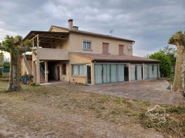 Maison de 270 m2 sur deux niveaux pour deux habitations poss