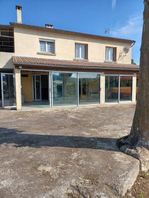 Maison de 270 m2 sur deux niveaux pour deux habitations poss