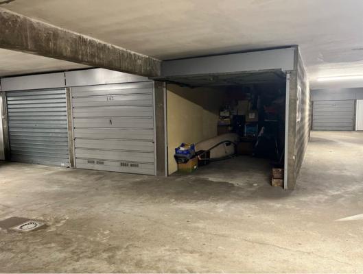 Garage/box