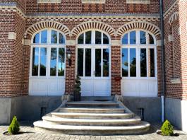 Maison spacieuse de 225 m2 avec 4 chambres et jardin